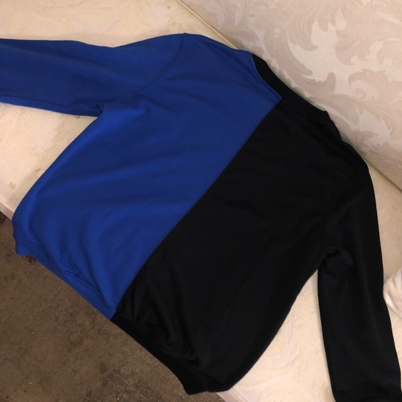 Woman’s M Warriors Pull Over 🖤💙 - Picture 7 of 7